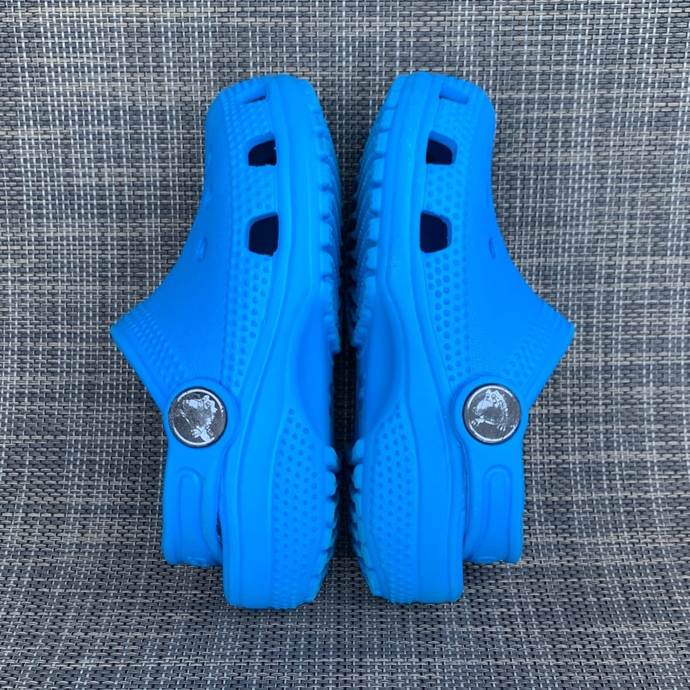 CROCS Classic Clogs Blue Slip on Sandals shoes Unisex Toddler size 7 - Picture 10 of 13